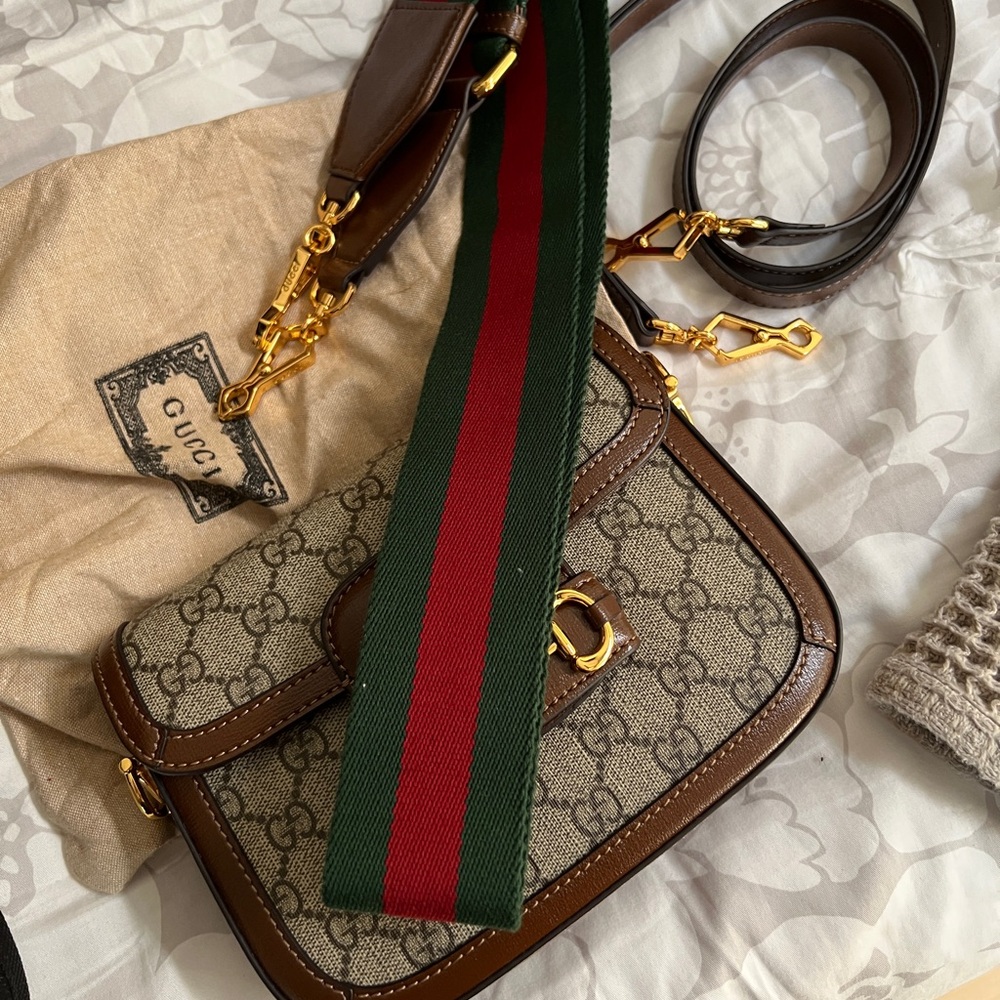 Horsebit medium shoulder bag